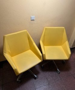 Noti Prism – Krystian Kowalski – Chaise de bureau (2) – chaise pivotante – cuir jaune – Occasion